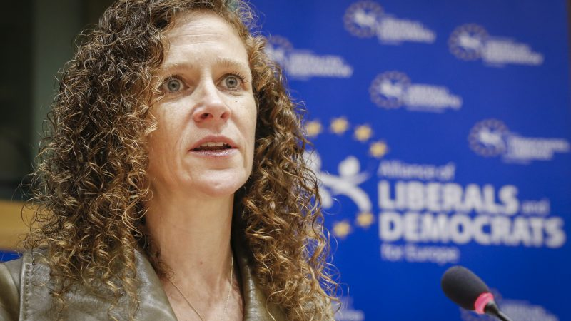 A szélsőliberális Sophie in´t Veld EP-képviselő őrjöng, miután az EU Parlament elvetette a jogállamisági vitát