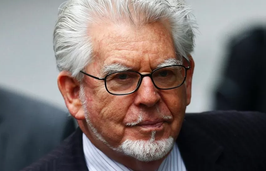  93 éves korában elhunyt Rolf Harris