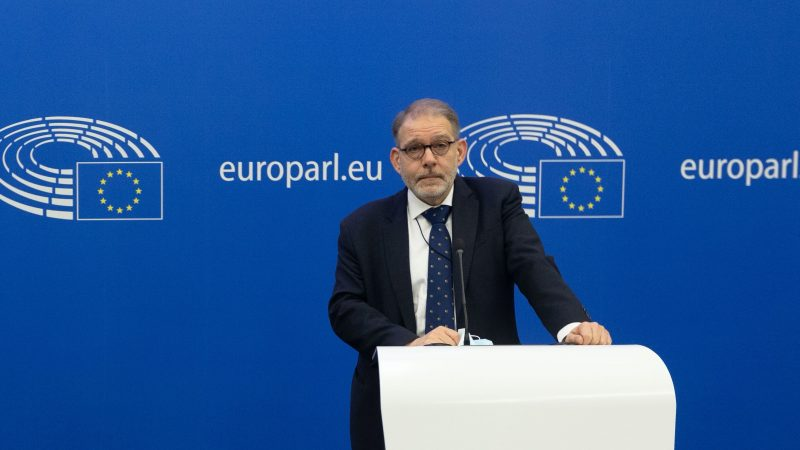  EPP: Az EU szocialista vezetőjének “tekintélyproblémái” vannak