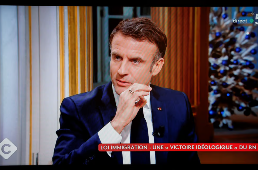  Macron a béna kacsa