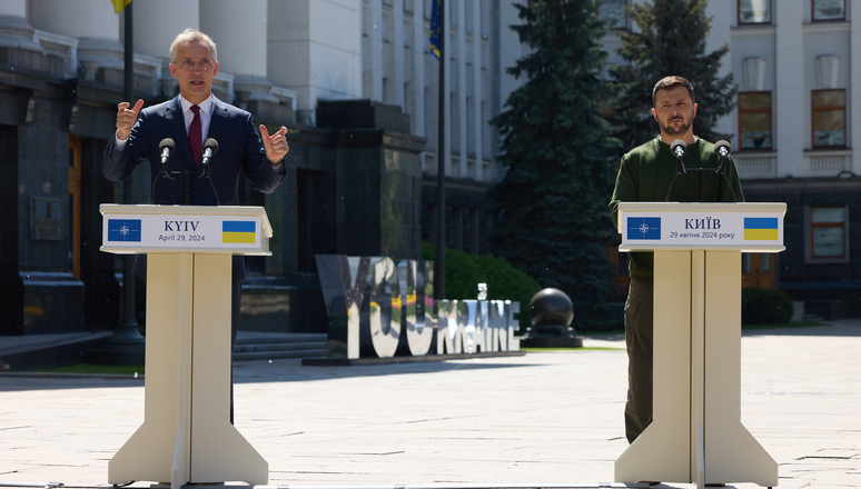  Stoltenberg Kijevben: Ukrajna „visszafordíthatatlan úton” van a NATO felé, a támogatás folytatódik