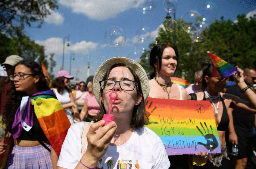 Teljes pályás letámadás Magyarország ellen, amiért betiltotta a Pride-ot